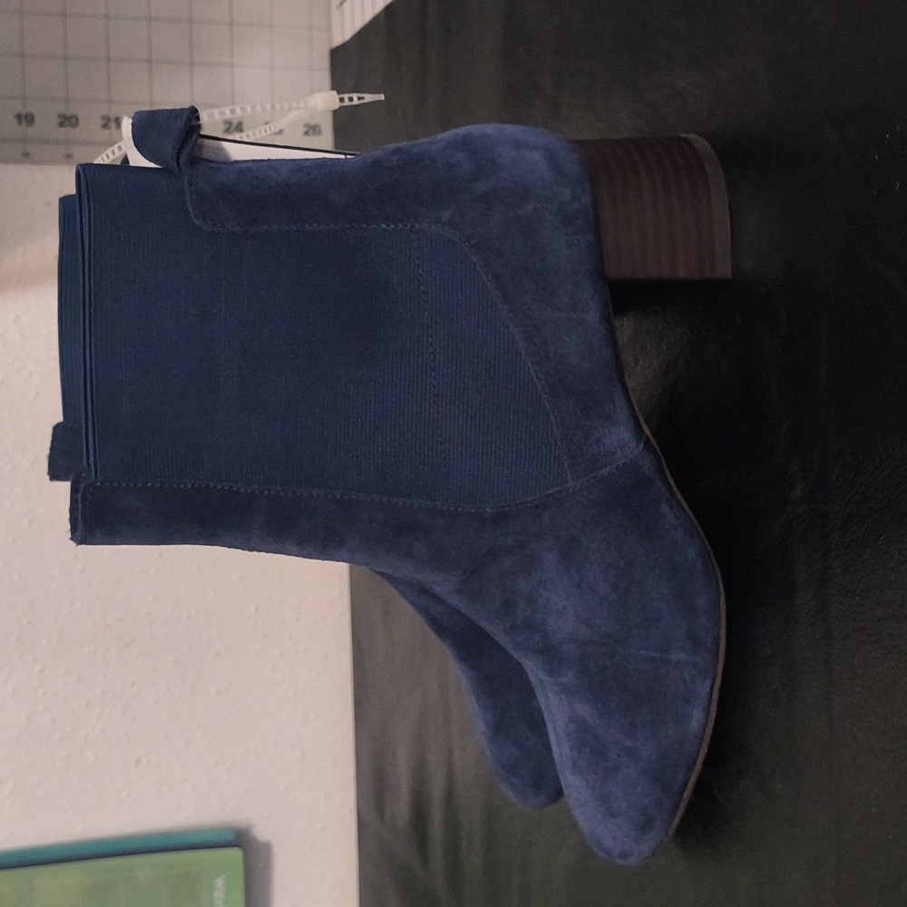 Blue Suede Boots - Picture 2 of 4